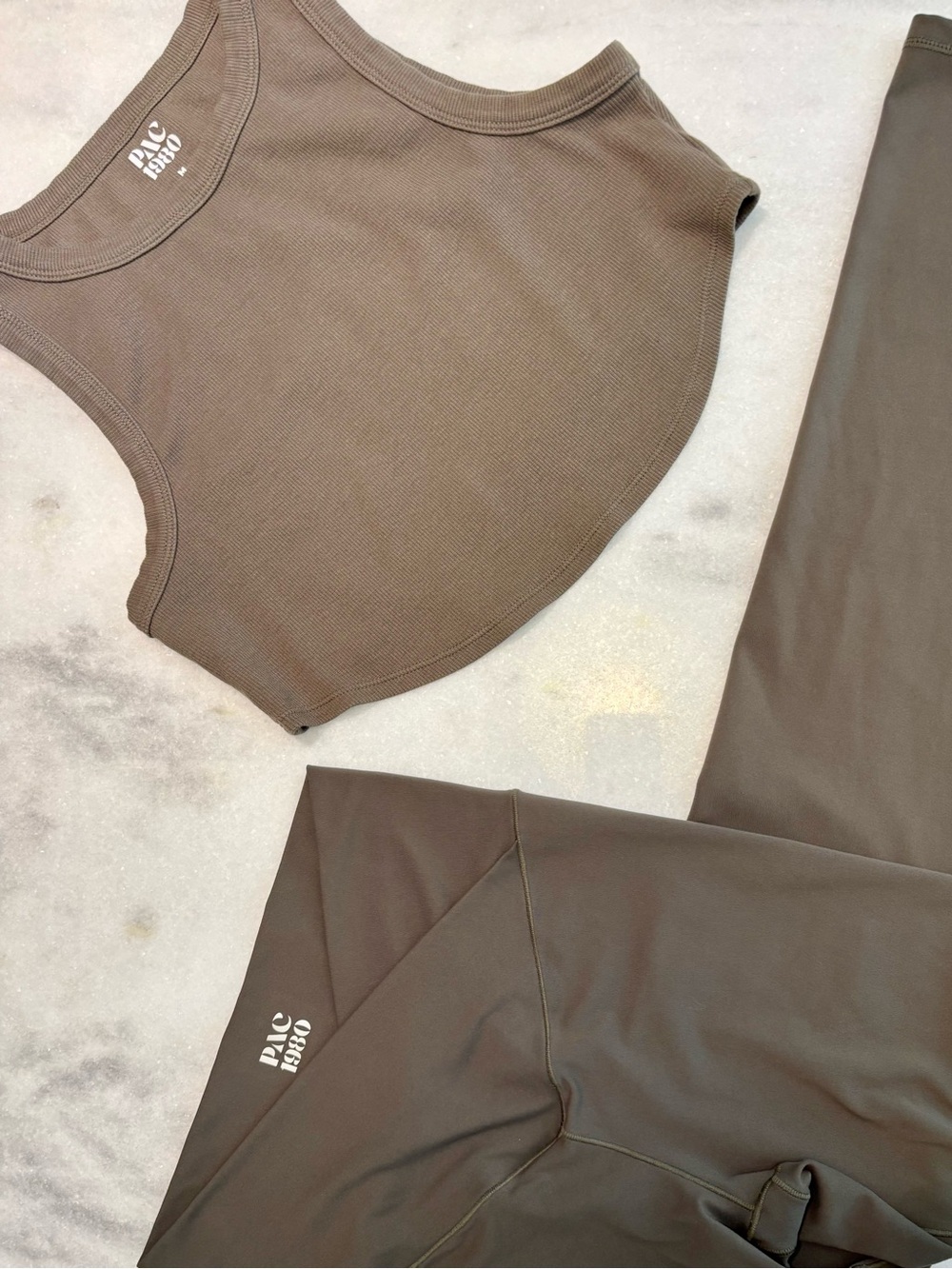 PAC1980 BUNDLE ! Army Green Ribbed Tank and Crossover Leggings Gym Set !